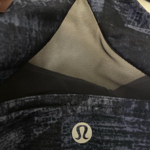 lululemon sports bra - Picture 3 of 3